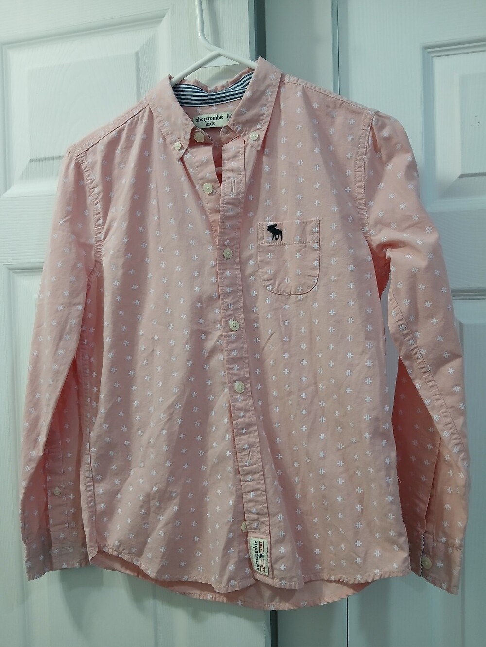 Abercrombie & Fitch Light Pink Button-Down Shirt with White Micro Print